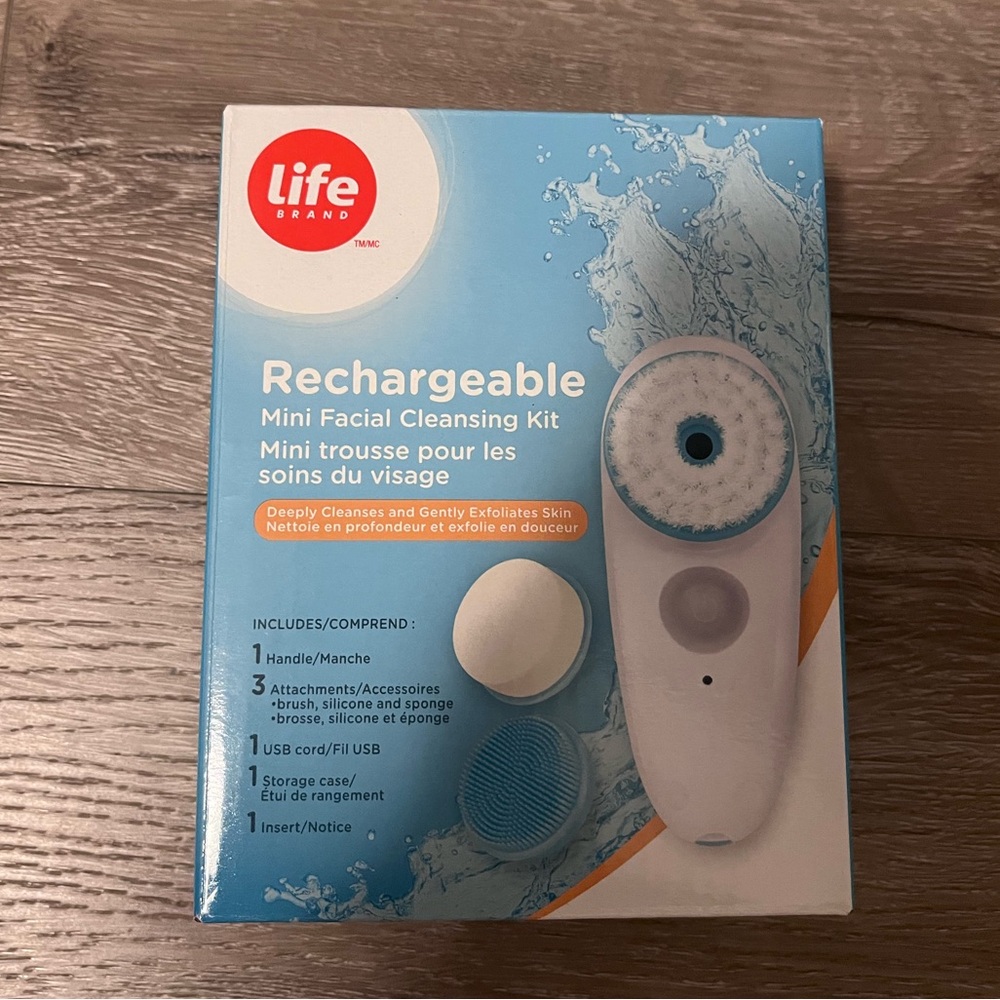 Rechargeable Mini Facial Cleansing Kit - Picture 2 of 5